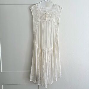 CHELSEA & VIOLET Ivory Sleeveless Dress